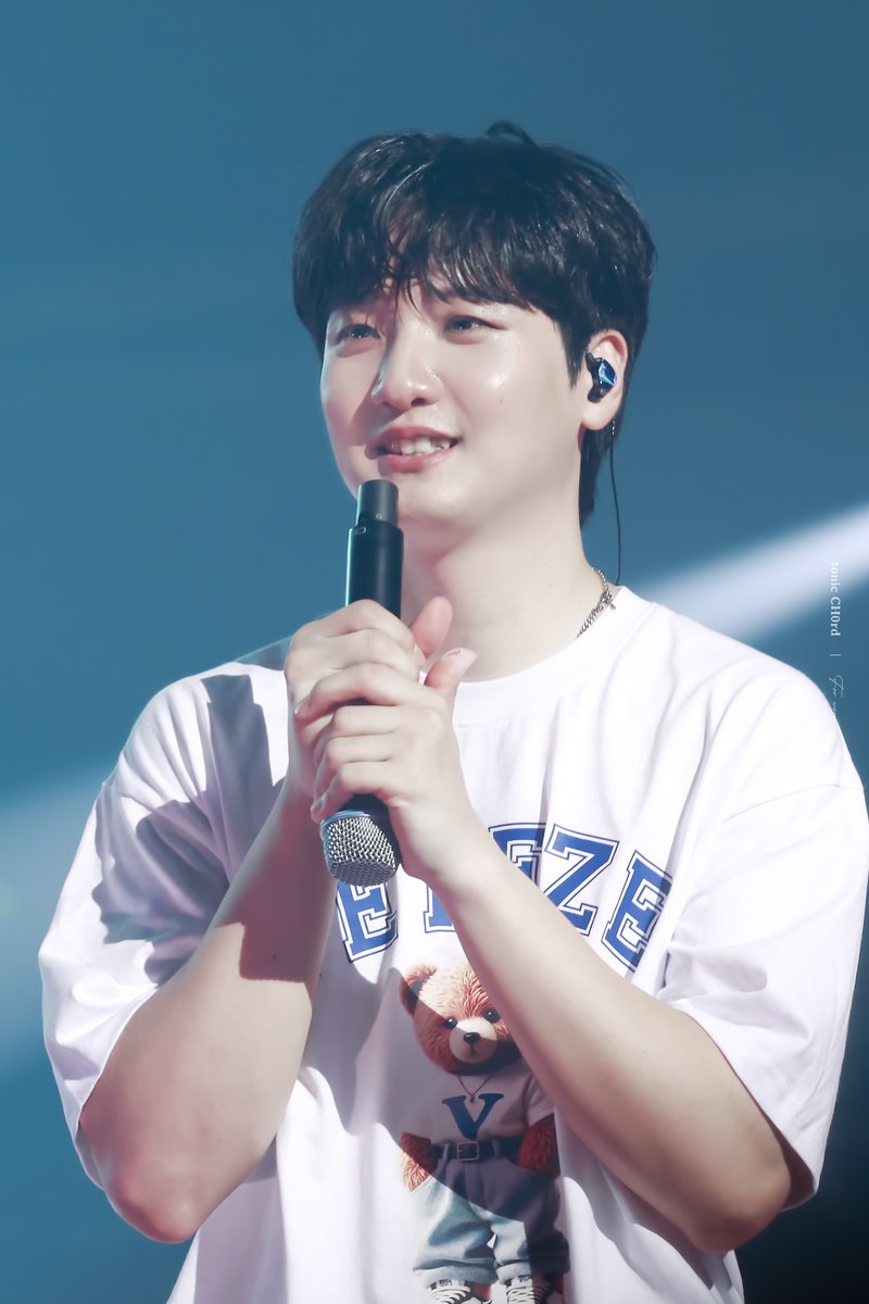 240824 written by FLOWER ENCORE in SEOUL 중콘

광이리 예쁘다 근데 어디갔더라🥲
#LUCY #루시 #신광일