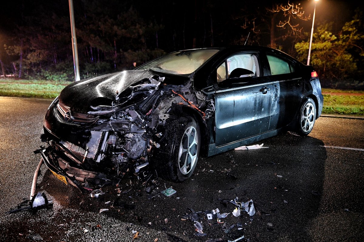 Dronken automobilist aangehouden na frontale aanrijding