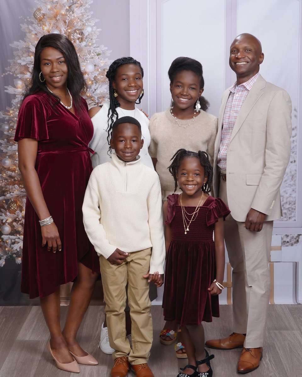 Merry Christmas from my family to yours.❤️