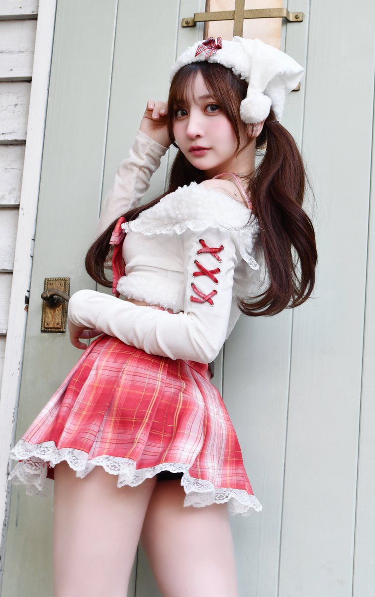 皆さんクリスマスチェキは届きましたか？🎄
是非 #清水れいを礼拝 でチェキツイしてね📷´-
そして今日はこの後クリスマスオフ会です〜！！
皆さんと楽しいひと時を過ごせますように🎅🏻´- https://t.co/qVk4aaKa3z