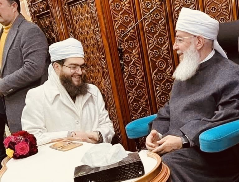 “O seni aramadıkça, sen onu arama. Zira arayarak bulduğun şey sana benzer ve senin gibi olur.”

Şeyh Ebu’l Hasan Harakânî (k.s)