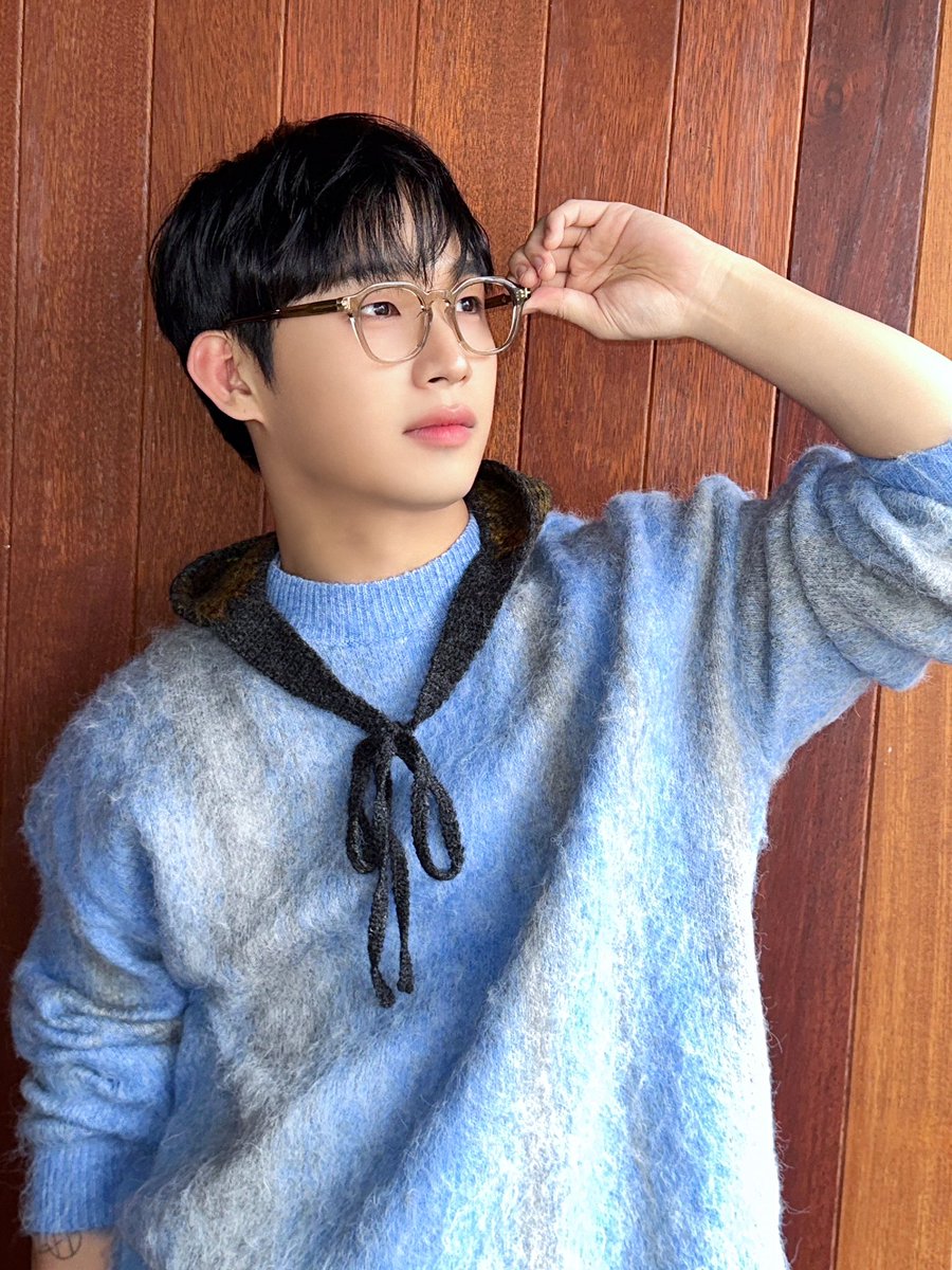 BTOBCOMPANY's tweet photo. [📂]

📂 B:CHIVE
└📁 멜로디 메세지가 도착했습니다.

  ♡   ∧＿∧      ♡
 　    (・ω・) ♡       
┏ーー∪ー∪ーー┓
┃＼　　　  　／┃
┃　＼　♡　／  ┃
┃　／＼＿／＼. ┃  ♡
┗ー━ ー━━ー┛ 

#비투비 #BTOB
#BECOMING_PROJECT
#BeAlright
#서은광 #SEOEUNKWANG
#이민혁 #LEEMINHYUK
#임현식 #LIMHYUNSIK
#프니엘 #PENIEL