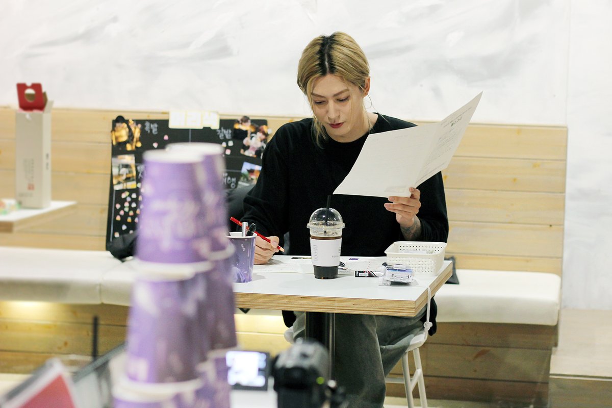 blockbhyocom's tweet image. 241223 #재효 생카 🥳🥳
올해도 축하할 수 있어 기뻤어!

#재효의_모든_순간을_사랑해
#A_moment_of_moment