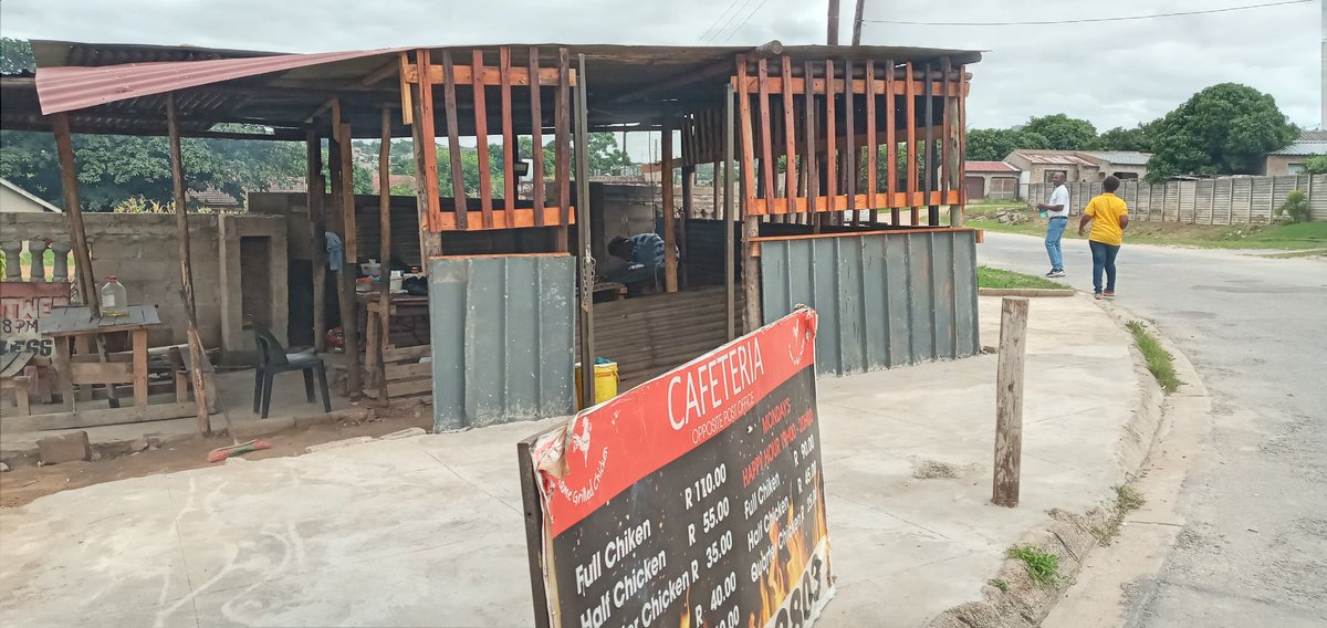 CaptainNdumiso's tweet photo. My first business at the age of 19 years😍❤
Support local businesses is the right thing to Do😇 https://t.co/mT5QYc2XvR