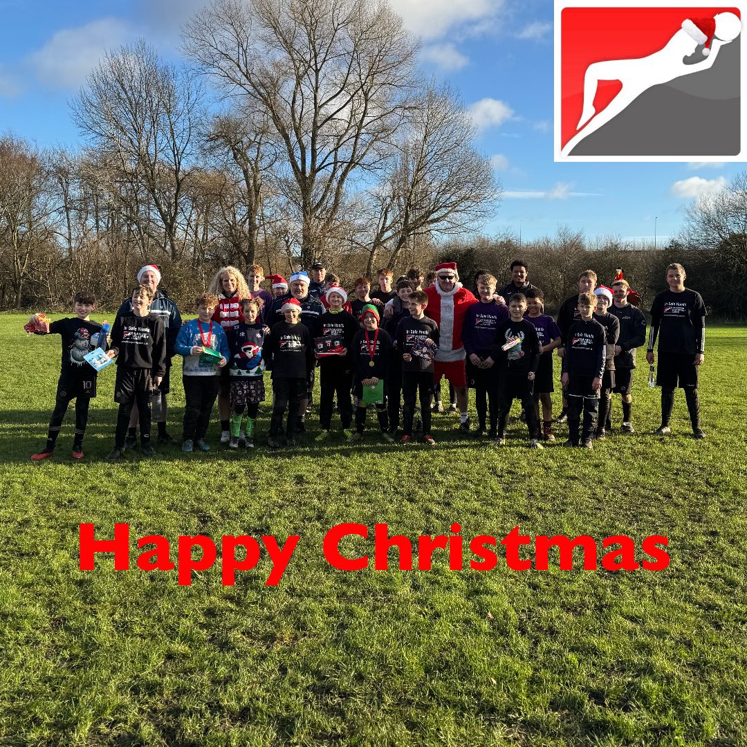 GDSOfficial__'s tweet photo. A very Merry Christmas to all your families and friends from everyone at GDS ππ
π»π§€β½οΈ#gdsacademy #goalkeeping #insafehands https://t.co/wbE88fq3mB