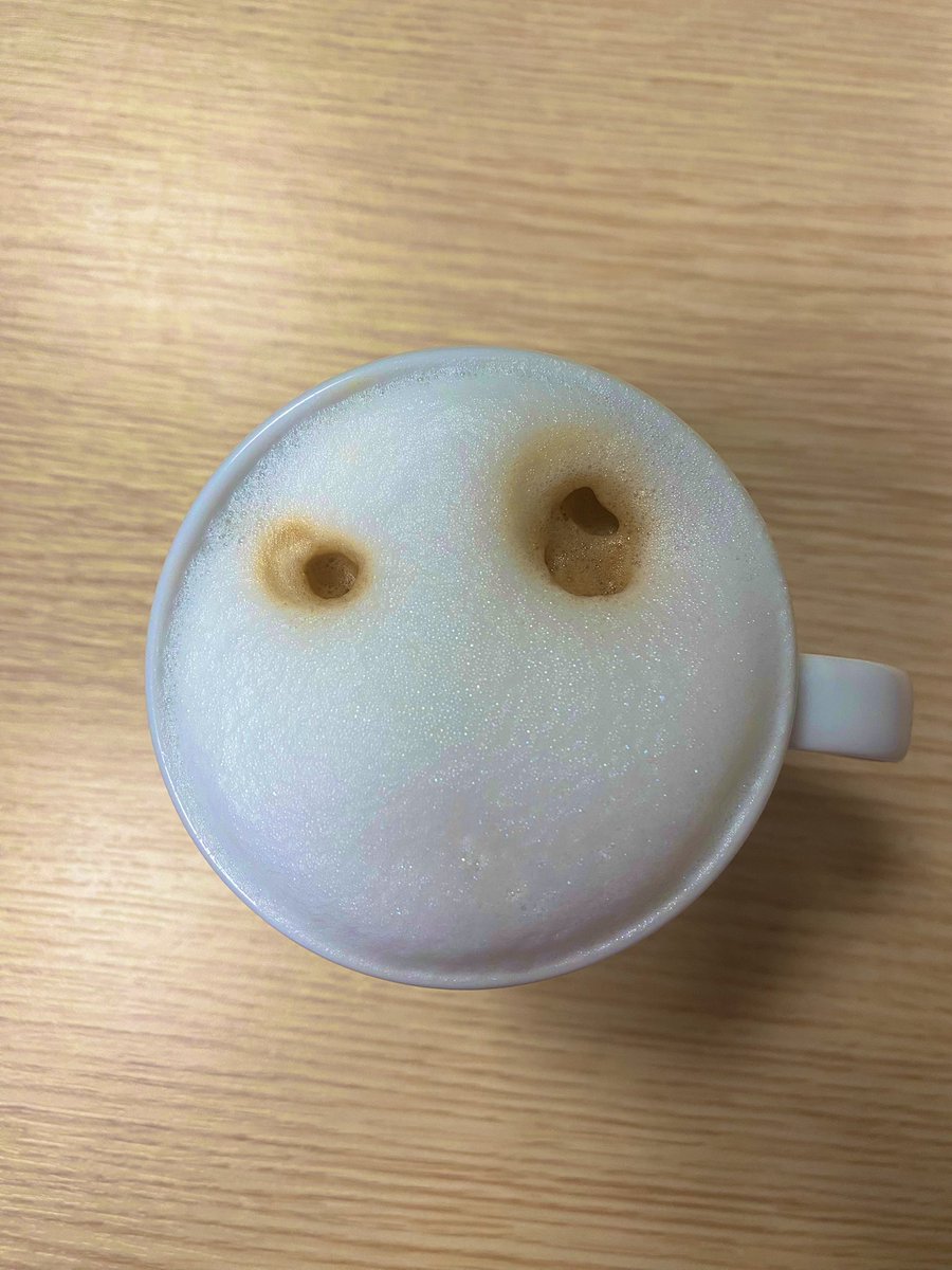 humakususu's tweet image. Artık kahvemde ne hissedeceğini bilmiyor 😶😄
#coffie