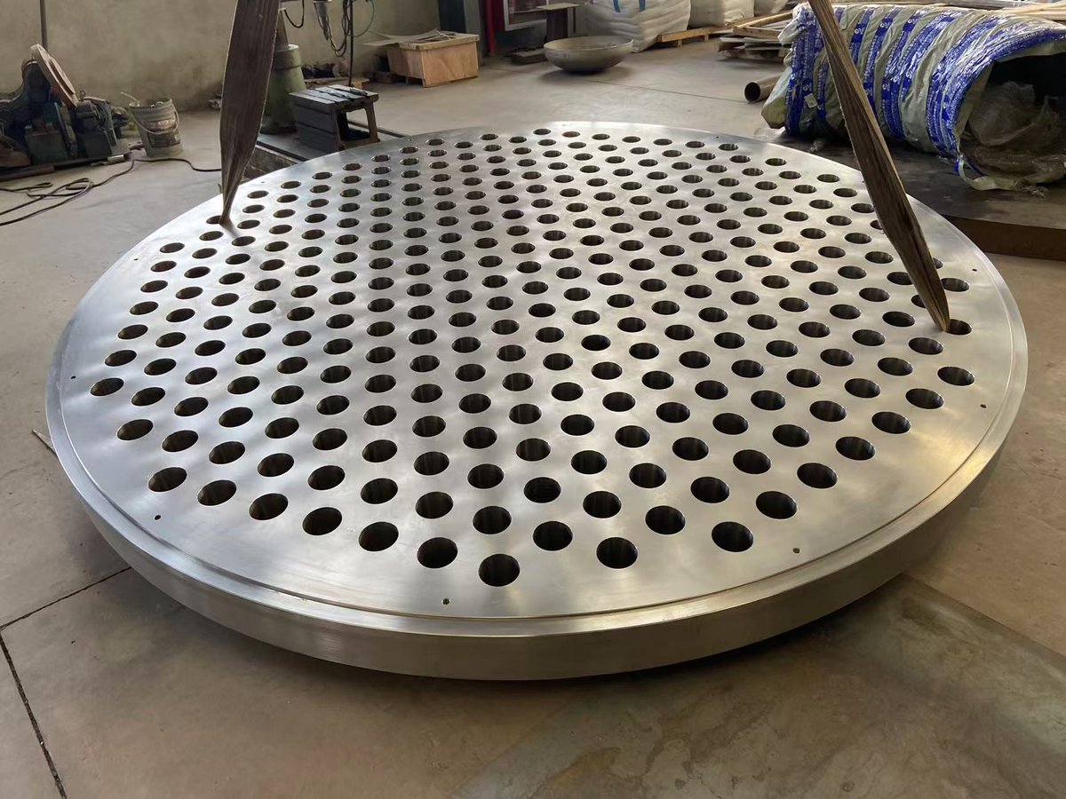 RongBi365011's tweet image. Gr2 titanium evaporator parts, titanium tube and Shell heat exchanger parts, Titanium flange,
#Titaniumflange
#titaniumtubeandshellheatexchangerparts #titaniumtubeplate #tubesheet #pipeshee #compositetubeplate
+86-18292722517（Whatsapp）
brongbyong@163.com
