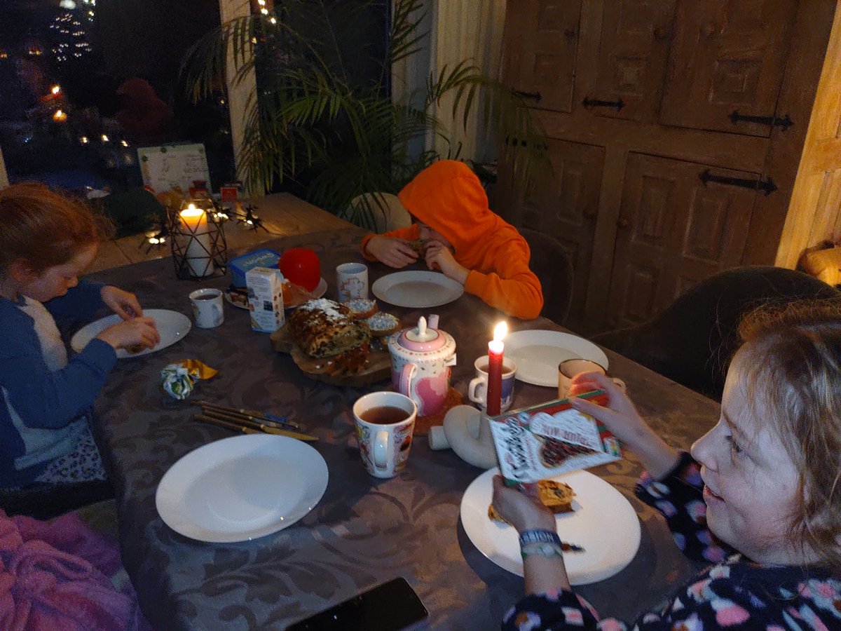 remcoterlouw's tweet image. 🥳Jezus is geboren 🎶🎺🌲

Hij kwam om te zoeken wat verloren was. (Luk 19:10)
Onze redder kwam naar de wereld voor jouw en mij!

Fijne en gezegende dagen! 

#eenkoningisgeboren #jezus #redder #GodsZoon