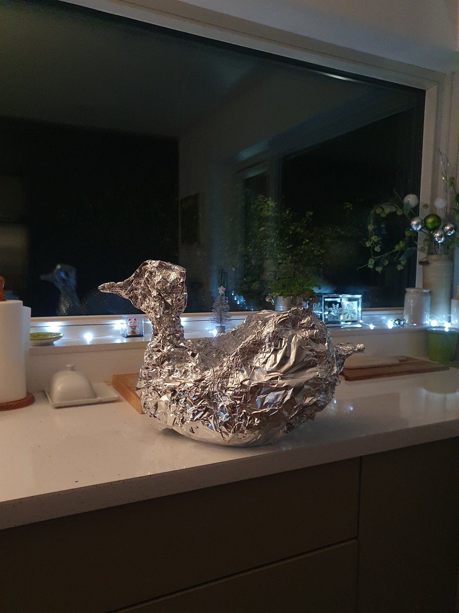 🙄🤔 The "Christmas Ham" monster ate the first one, so I'd to disguise the 2nd one as turkey🙄😊
Merry Christmas everyone ❤️ 🎄 🎅  hope you have a fun &amp; peaceful one 😊 #christmasdinner #nollaigshona #christmas #christmasham #MerryChristmas #santa