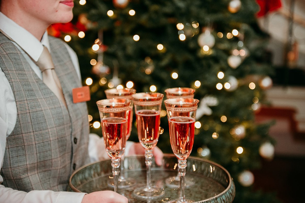 Wishing you and your families a very Merry Christmas!

#merrychristmas #feelingfestive #venueconsultant #businessmentor #weddingindustry #weddingbusiness #weddingvenue