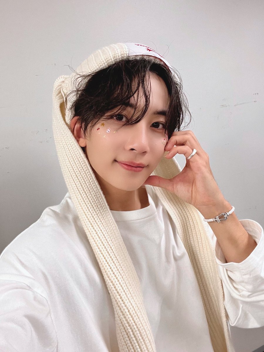 DearHani2's tweet photo. 윤꾸 마음에 들면 사진 남겨주는 것도 정말 정말 좋아해 https://t.co/he8aZ23lxg