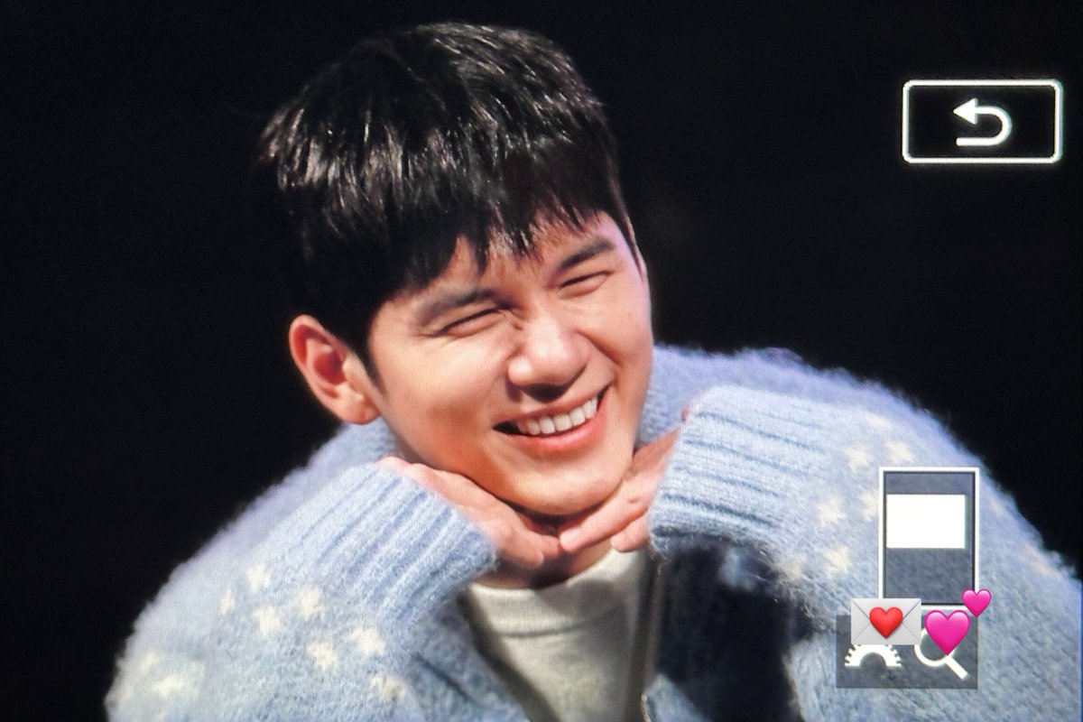 Monoletter_OSW's tweet photo. 241225 니코 무대인사 #옹성우 https://t.co/0Vhu1aFGrZ
