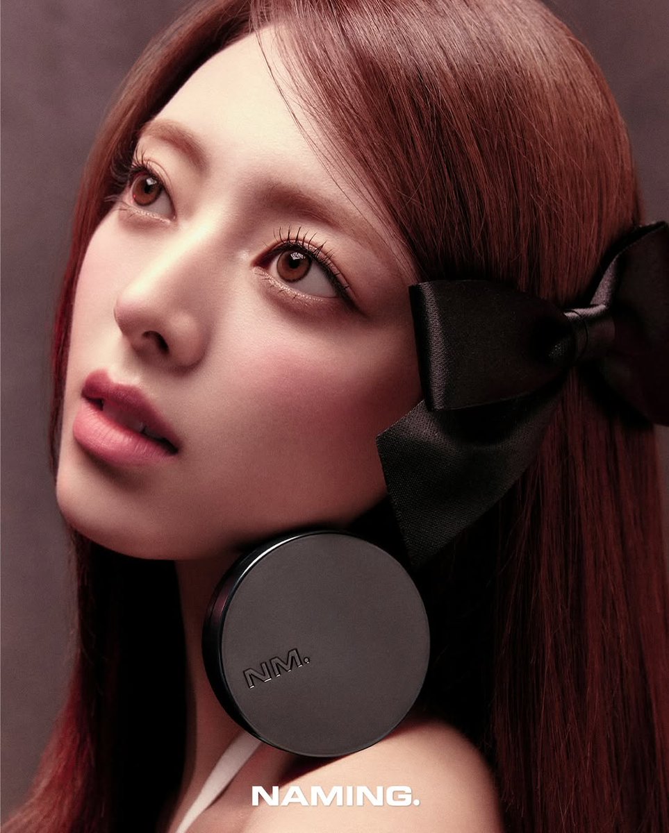 Yuna of ITZY looks gorgeous for NAMING.