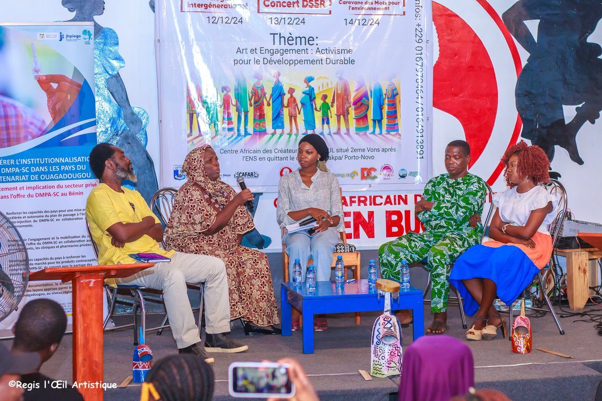 AKindafodji's tweet photo. 🎉 Festival #ABLODÉ par @energyzeer 2 jours d’échanges, d’art et d’engagement ! 💬 Panels sur le développement durable, dialogues intergénérationnels sur la sexualité, caravane écologique et performances artistiques. Ensemble pour l’impact et le changement !🎶 #Jeunesse #Ablodé https://t.co/64IeNxEndf