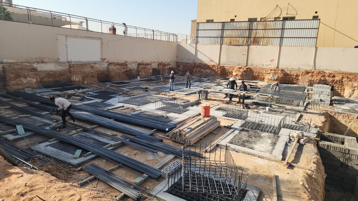 البدء بأعمال الحديد لموقع قرطبه