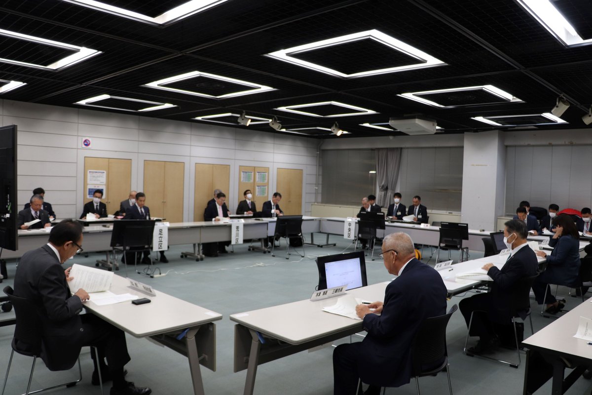 matsumarun's tweet photo. 茨城、千葉、埼玉、東京４都県１１市区で、つくばエクスプレスと都心部・臨海地域地下鉄の接続事業化促進期成同盟会を発足しました。
「守谷駅発・羽田行き」を実現させるためにも、あらゆるネットワーク・人脈を生かし、関係機関にこれまで以上に働きかけていきます。

＃守谷市
＃守谷発羽田空港行 https://t.co/JfS2biDtge