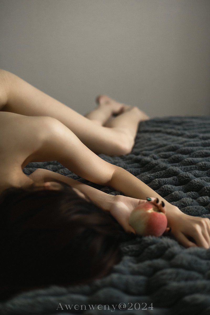 福利姬Awen分享的黄推图片2 - 网红私拍内容