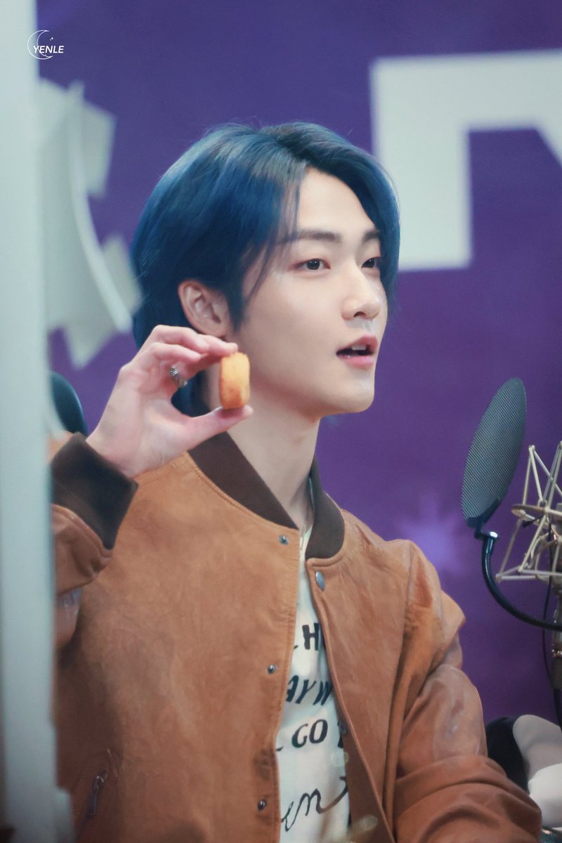 YENLE7709's tweet photo. 241223 아돌라

아우 ⸝⸝⸝ ╸Ⱉ╺⸝⸝⸝ 

#THEBOYZ #더보이즈 #케빈 #KEVIN https://t.co/dQsEVkmSB4