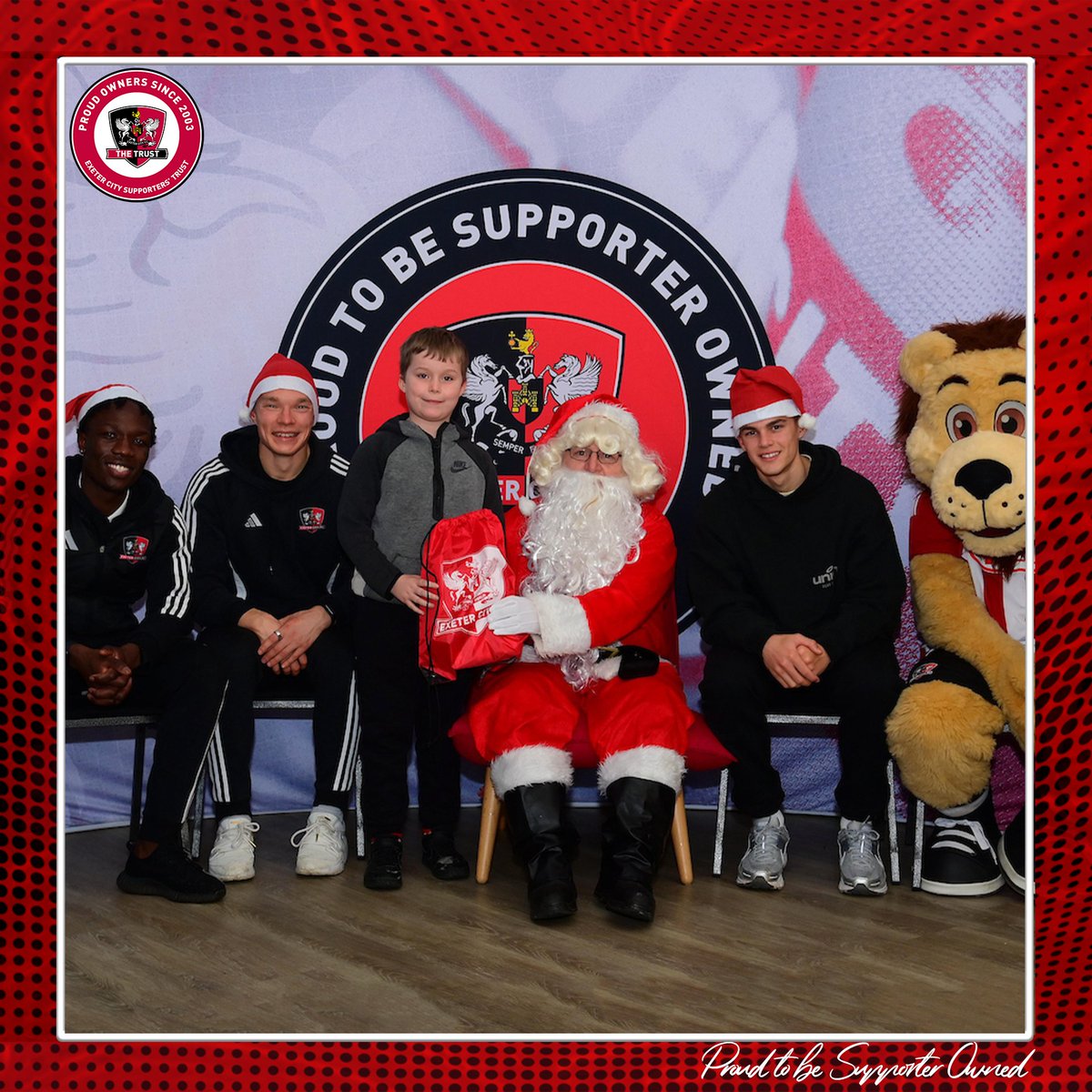 ECFCST's tweet photo. 🎄 Wishing everyone in the Trust Family- including our @JuniorGrecians who had their Party earlier this week-  a very Merry Christmas!

See you all Boxing Day!

#ECFC #SemperFidelis https://t.co/HNalDYOjB3