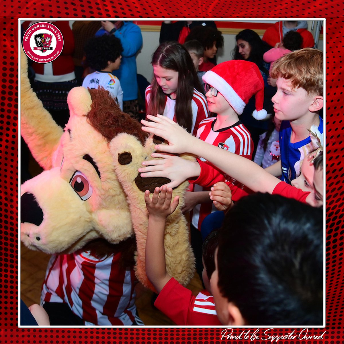 ECFCST's tweet photo. 🎄 Wishing everyone in the Trust Family- including our @JuniorGrecians who had their Party earlier this week-  a very Merry Christmas!

See you all Boxing Day!

#ECFC #SemperFidelis https://t.co/HNalDYOjB3