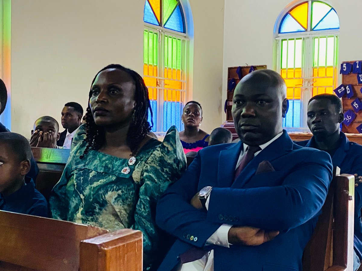 BBS TEREFAYINA (@bbstvug) on Twitter photo Omumyuka ow’Okubiri owa Katikkiro, Owek. <a href="/BobNsibirwa/">Owekitiibwa Robert Waggwa Nsibirwa</a> n’omukyala Ritah Namyalo awamu ne Ssenkulu wa <a href="/bbstvug/">BBS TEREFAYINA</a> , Omuk. <a href="/PatrickSembajjo/">Patrick Ssembajjo</a> okusaba kwa Ssekukkulu bakukwatidde mu kkanisa ya St. Luke e Bulwanyi mu Wakiso. #Sekukkulu2024 Omumyuka ow’Okubiri owa Katikkiro, Owek. <a href="/BobNsibirwa/">Owekitiibwa Robert Waggwa Nsibirwa</a> n’omukyala Ritah Namyalo awamu ne Ssenkulu wa <a href="/bbstvug/">BBS TEREFAYINA</a> , Omuk. <a href="/PatrickSembajjo/">Patrick Ssembajjo</a> okusaba kwa Ssekukkulu bakukwatidde mu kkanisa ya St. Luke e Bulwanyi mu Wakiso. #Sekukkulu2024