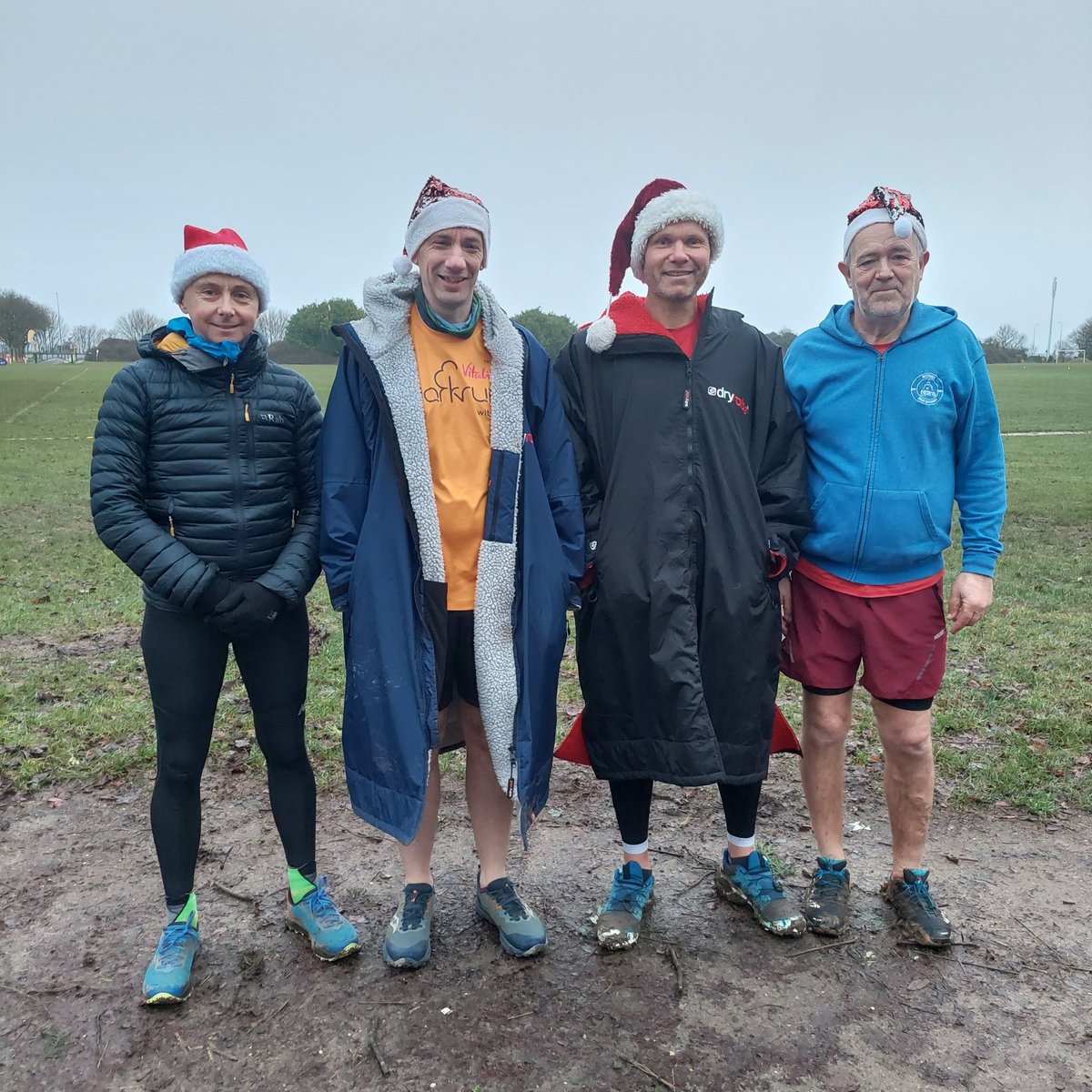 🎅 Christmas parkrun ready! 🎅
So far, we have quadruple Santas. How many will we see this morning?! 🎄
🎁 Please take extra care on the most slippery sections of the course! 
⏰ 8:50 - First Timers &amp; Tourists Welcome
⏰ 8:55 - Run Briefing for 9:00 Start
#loveparkrun 🌳