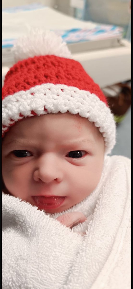 Jj Barry has arrived into the world safe and well on Xmas morning TG.Congrats to Eoin &amp; Mairead 🙏🥂.# grandchildno5