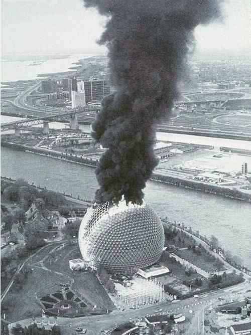areasvellas's tweet photo. Photo of the Montréal Biosphère in flames... Buckminster Fuller...
photography by Doug Lehman
#architecture #arquitectura #Buckminster https://t.co/9LeVn3rfBr