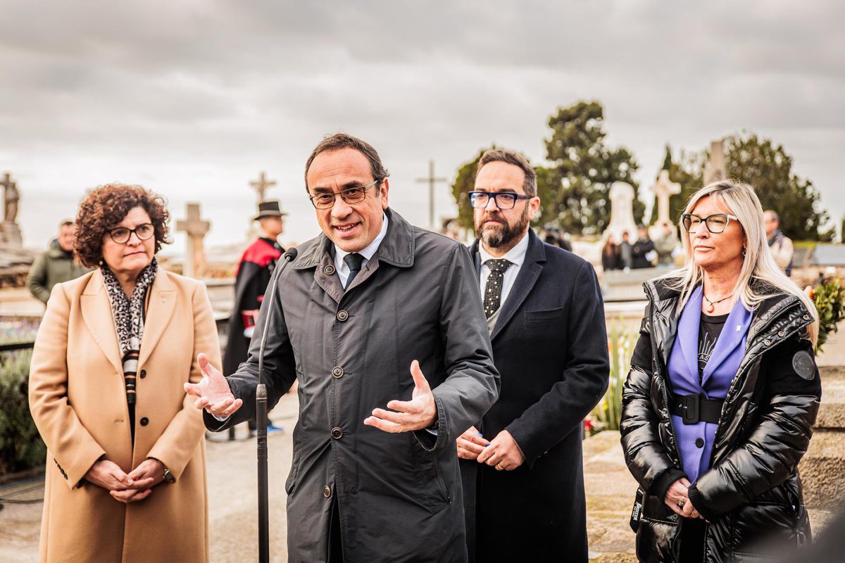 joseprull's tweet photo. El president Macià i el mestre Fabra van morir un dia de Nadal. Els homenatgem i recordem el seu exili. També l’exili infame del president @KRLS, @LluisPuigGordi i @toni_comin. 

No abandonem mai ni la tasca ni l’esperança de fer possible l’ideal de Macià d’una Catalunya lliure. https://t.co/Xy3GYKaFGA