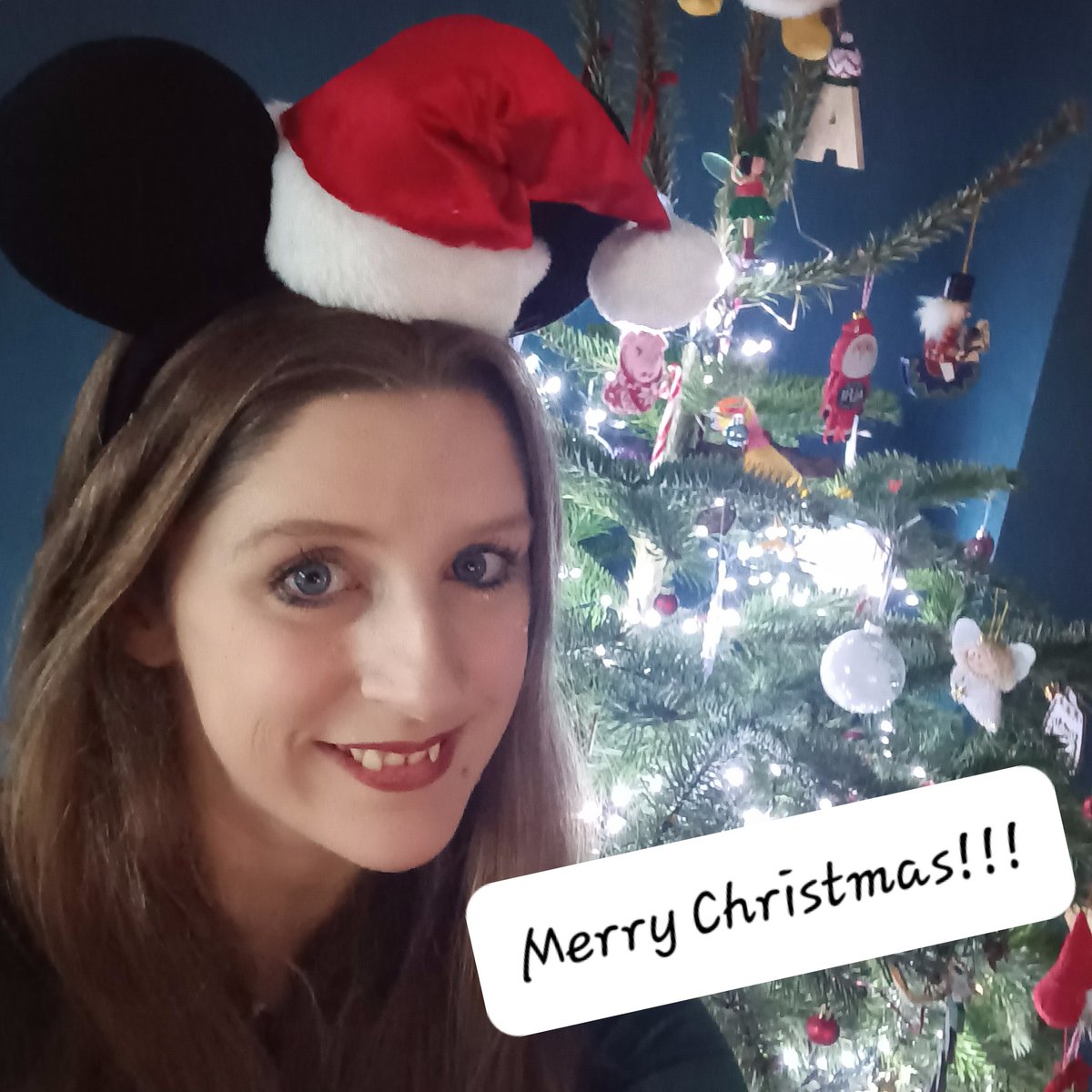 MERRY CHRISTMAS 🎅 🎄 ❤️ 
Have a wonderful day!!!

#MerryChristmas #Christmas2024 #family #love #Disney