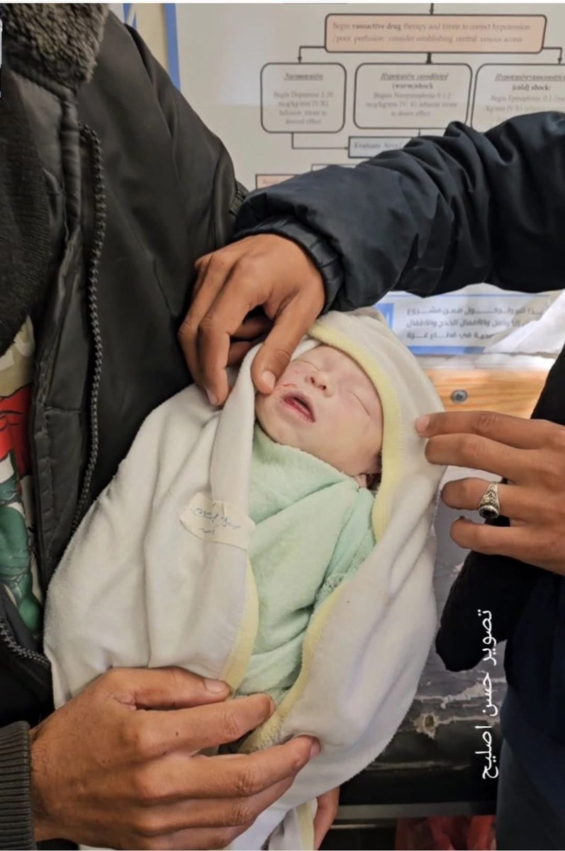 A girl living in tents died because her heart stopped due to the extreme cold😭 
Don't forget us who live in tents and suffer from the extreme cold💔.

gofundme.com/f/ehmuy-help-m…