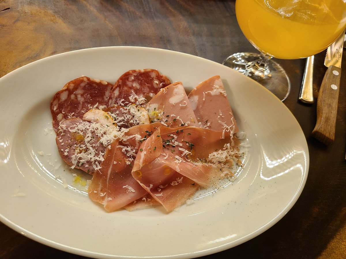 pepemaguro's tweet image. Enjoy Christmas a little early🎄
Looking forward to your gift 🎁
#MomoAIwish
#MTOS
@Metaoasis_ 
@momoai_momox