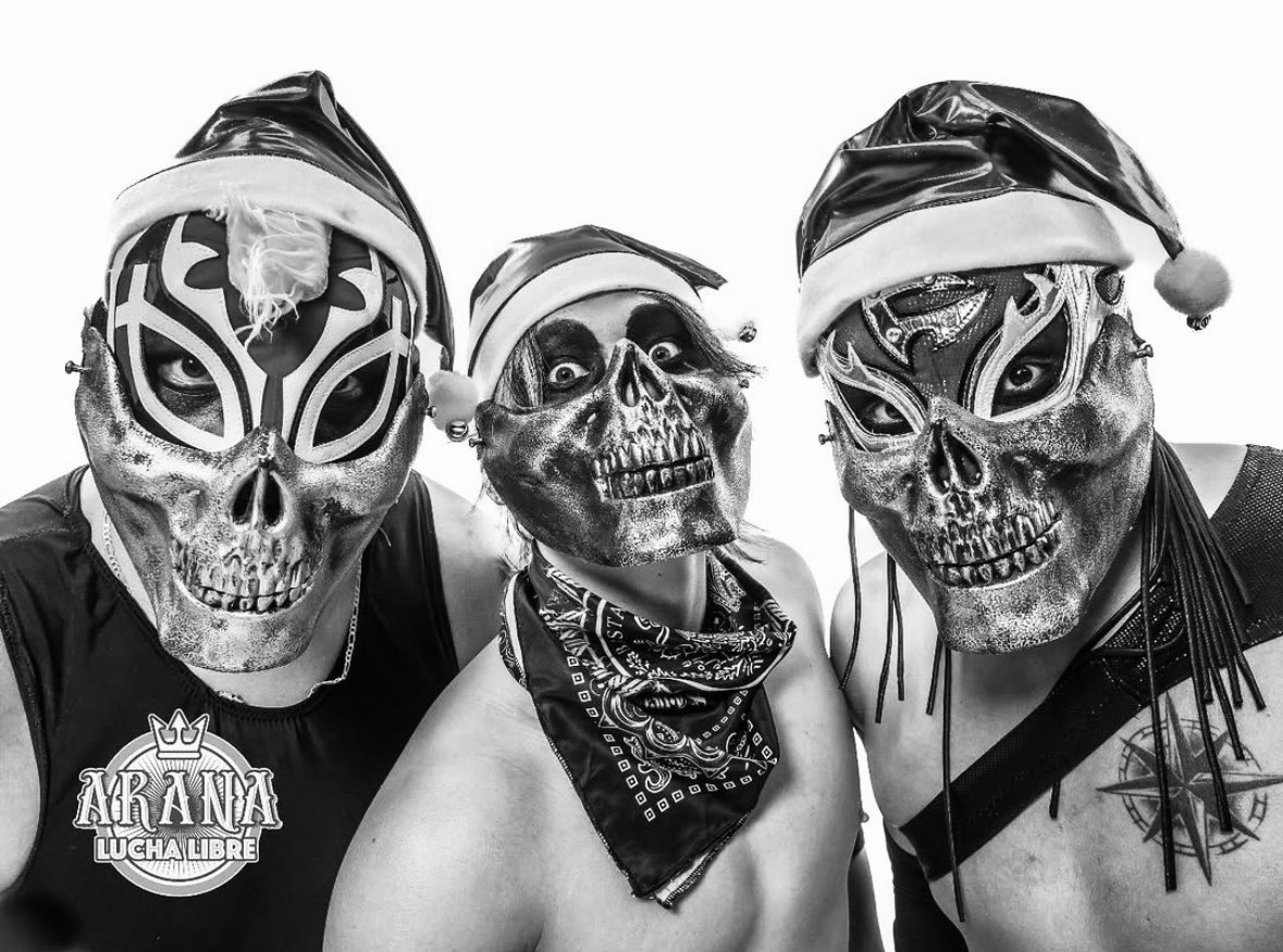 arashi_luchador's tweet photo. Feliz Navidad!!!!!🎄🎅🏻😈
#BASTARDOSCONCLASE #BCC #luchalibreboom #IWRG https://t.co/J98Ew6KYJY