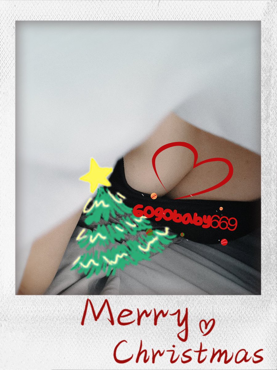 GoGoBaby669's tweet photo. 聖誕快樂呀🎄我係床上獨自過，好快樂🤣 https://t.co/7W7zrmLQ0O