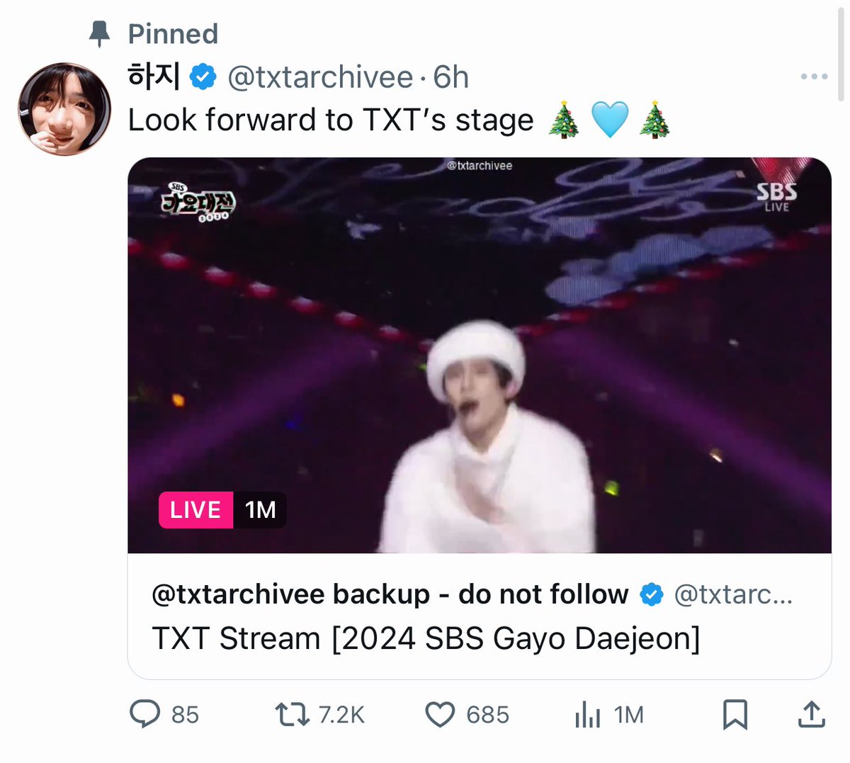 txtarchivee's tweet photo. Please stan TXT 🩵 https://t.co/ybcctHi7fi