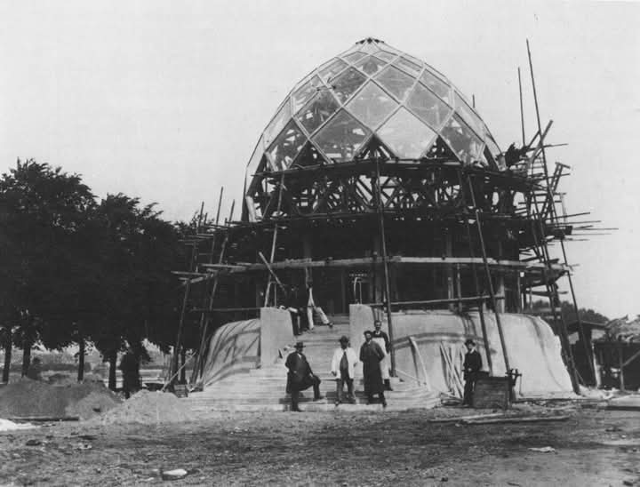 areasvellas's tweet photo. Glashaus...under construction. Cologne, Germany...1914
Bruno #Taut...
#architecture #arquitectura #construction https://t.co/E5kTGgSW5N