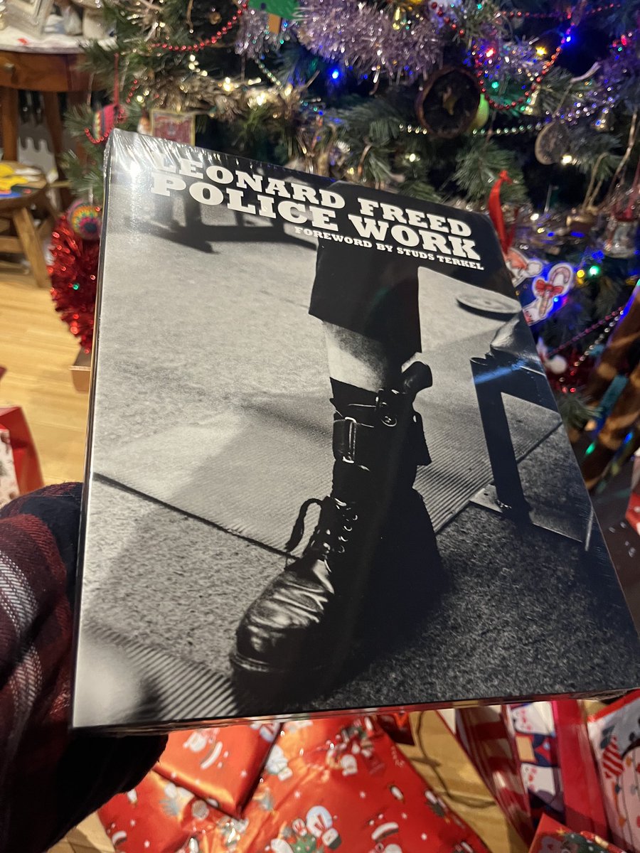 memike72's tweet image. Thanks Santa. #leonardfreed #policework