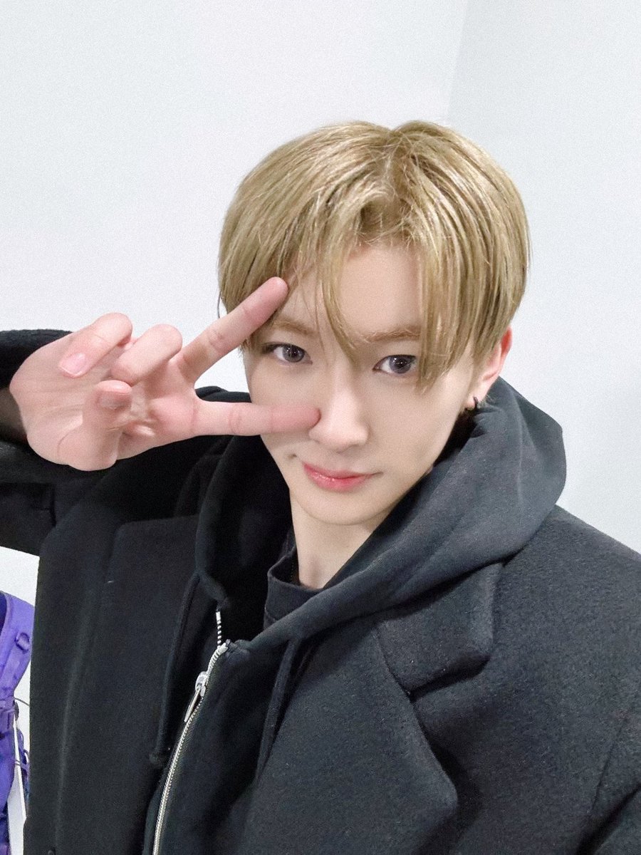 ChromosomeEG's tweet photo. Hope we get to spend all Birthdays together in the future 🎂✌🏻💕

#HappyAnxinDay
#ChromosomeSeeds #Anxin https://t.co/SbtZHxNSVu