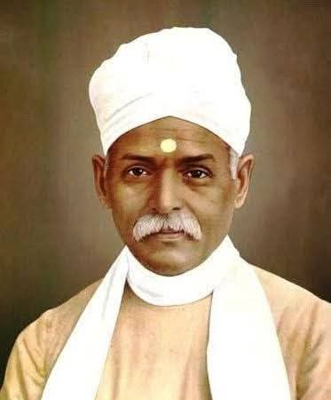rahulshukla1388's tweet image. अपने विचारों, सिद्धांतों और कृतत्व भावना से भारतीय संस्कृति और परंपरा को जन-जन में सींचने वाले &apos;महामना&apos; भारत रत्न पंडित मदन मोहन मालवीय जी की जन्मजयंती पर उन्हें कोटि-कोटि नमन। 🌻

#MadanMohanMalaviya 🙏🏼

@highlight BJP INDIA BJP Madhyapradesh