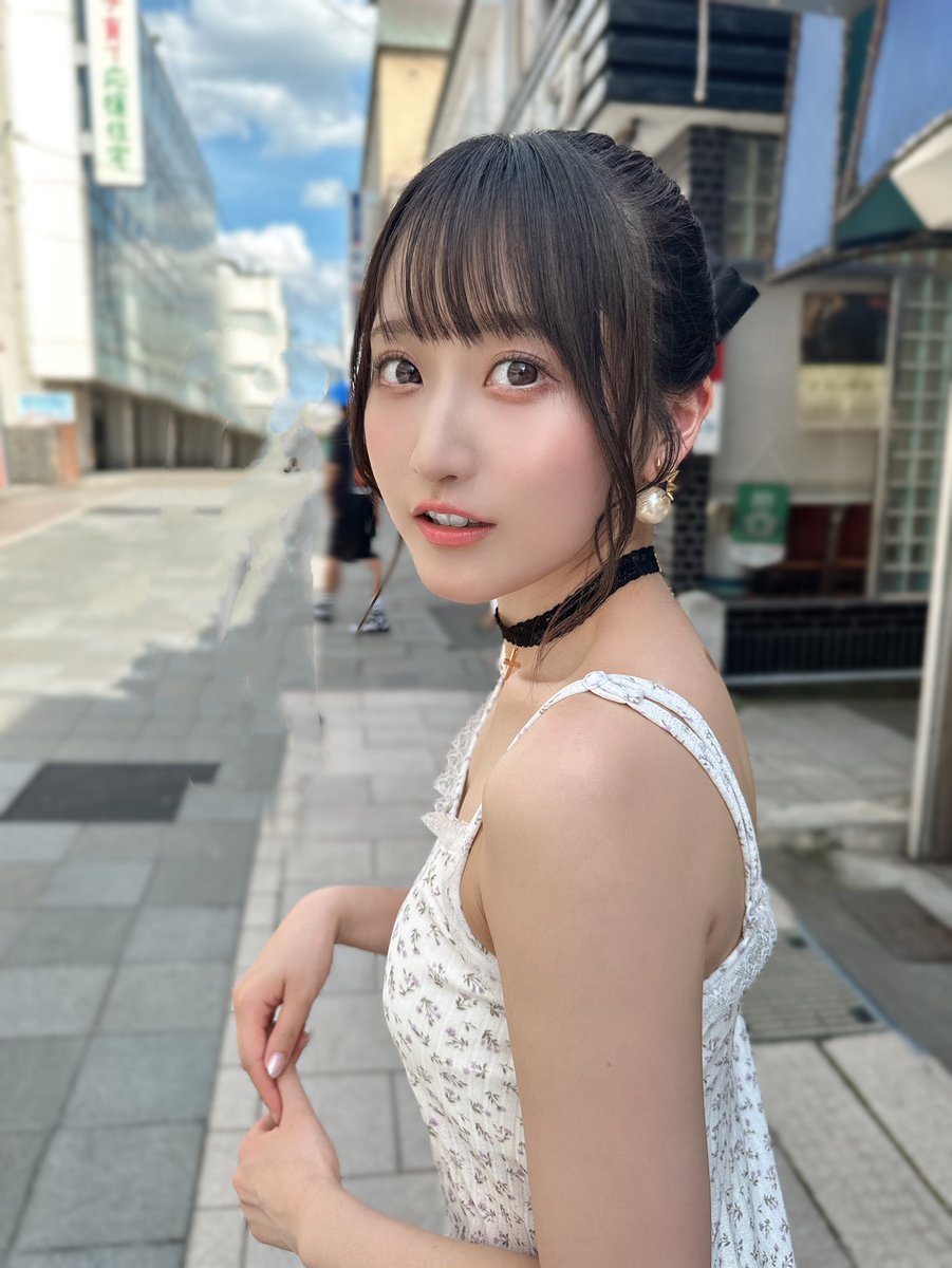 本日12月25日🎅🎄 沢山の方に支えられてずーっと夢だった1st写真集