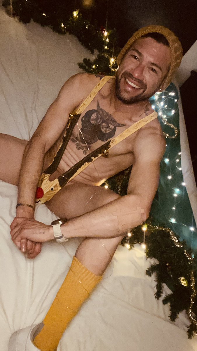 Pacomol0790's tweet photo. FELIZ NAVIDAD A TODO,  Y PROSPERO AÑO NUEVO, les dejo unas fotitos, como me divertí, ya sabrán por qué jajaja…. https://t.co/ML3Mjm3ve2