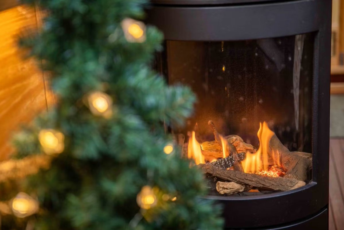 Wishing all our customers, staff, suppliers, and friends a very Merry Christmas from Beacon Park Boats! 🎅🎄🎁