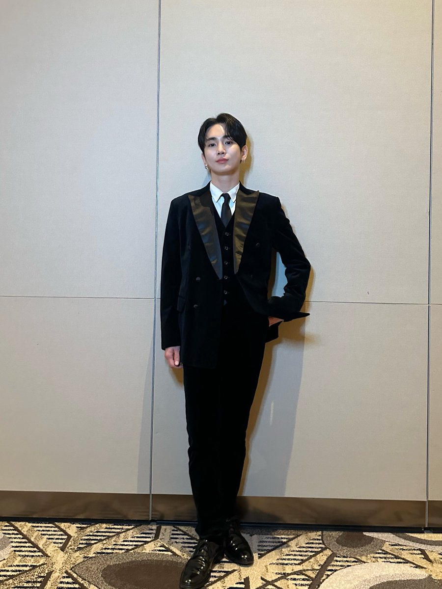 🦊⊹✩

#KEY #키
#SHINee #샤이니
#SBS가요대전 #2024SBS가요대전