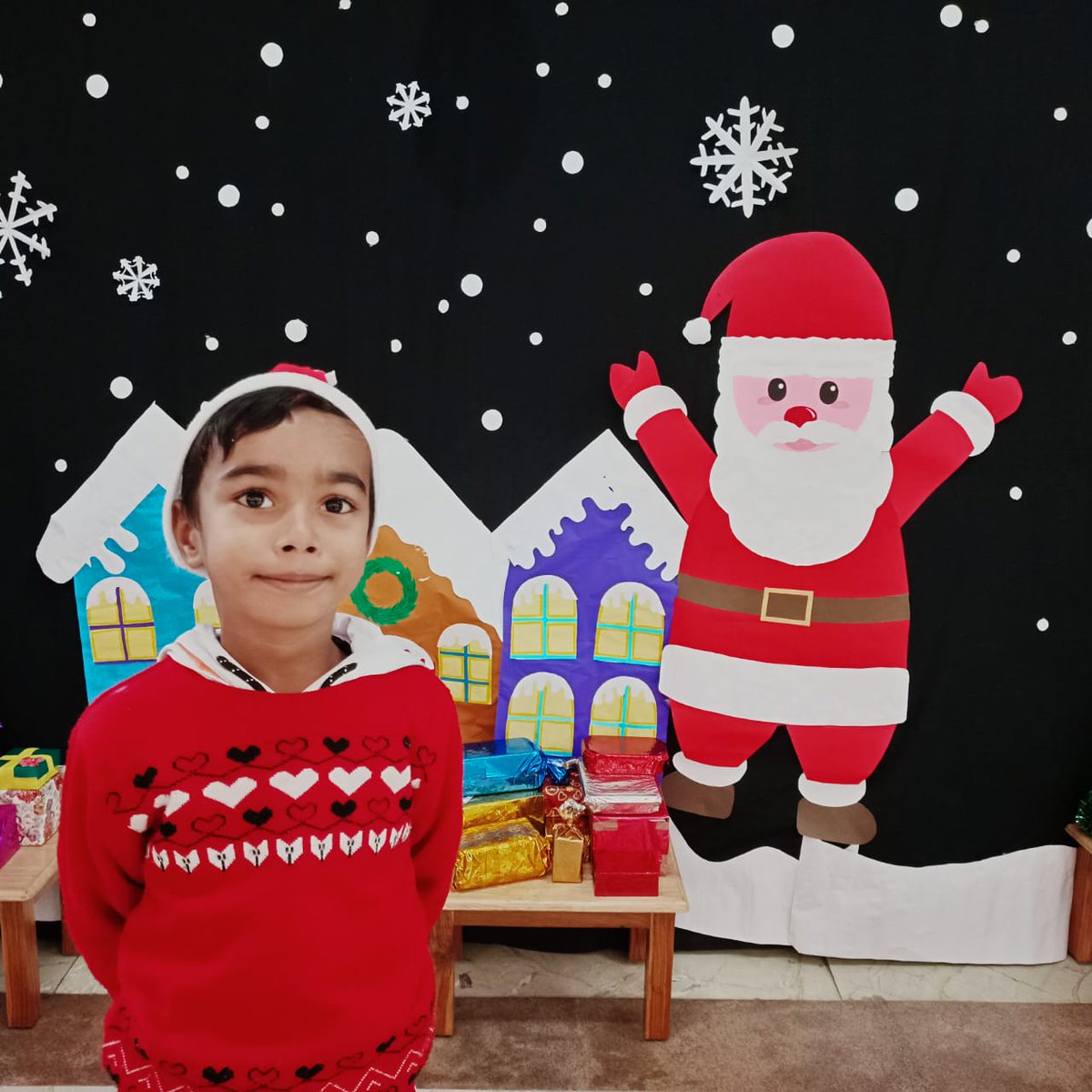 SRMPS's tweet photo. Christmas Celebration at the Pre-Primary Wing of SRMPS

@followers
#merrychristmas #merrychristmas2024 #funactivitiesforkids #kindergarten #cbscschool #learning #preprimary #preschool #preschoolactivities #boardingschool #LearningIsFun #DayBoardingSchool https://t.co/4UwWiiwzXm