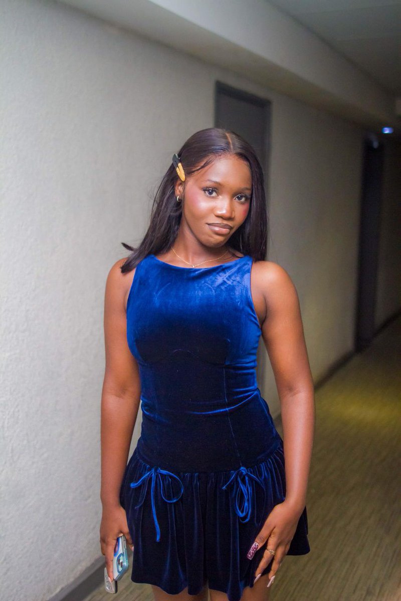 Merry Christmas boiifriends.                                         Love you!                                                                      Xoxo: your boiifriend                                                        Pc: @angel_davz