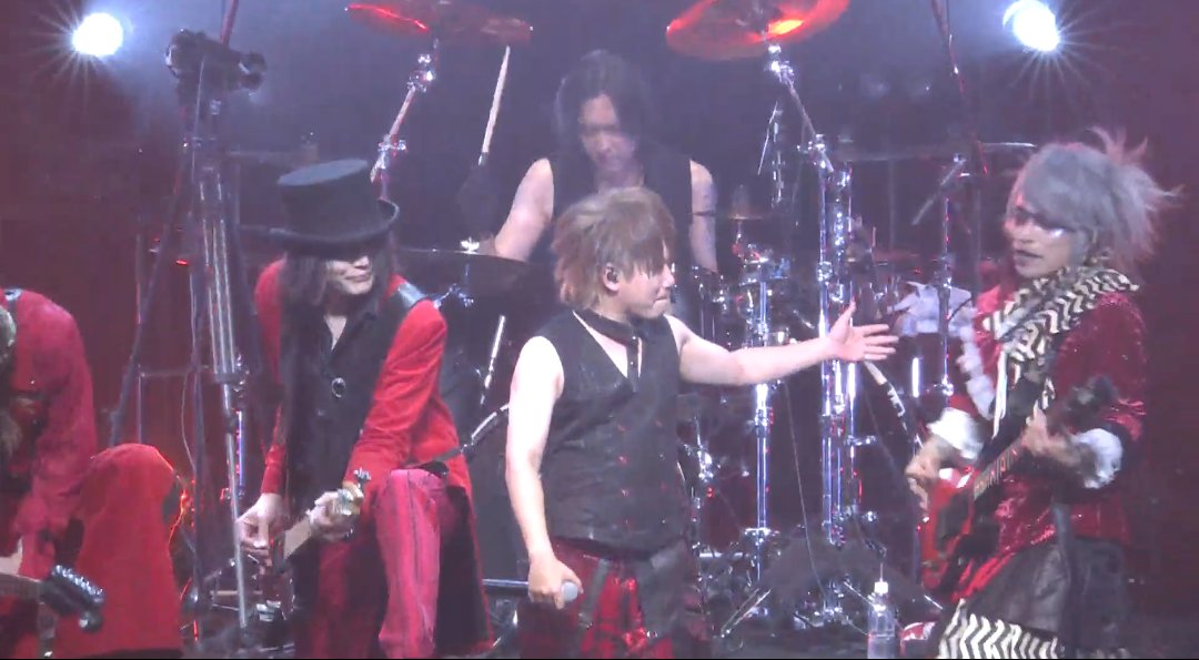 madbear369's tweet photo. 【1ページ目】　アーカイブでNIGHTMAREのワンマンを見た。本バンドの25周年目前に開催のUltimate CircusのTour Finalで、21年前の再現といっていいだろう。これはヤバかった‼️鬼のように懐かしくて‼️21年以上前にReleaseした
https://t.co/zDgxGpomEo
#NIGHTMARE #UltimateCircus #2024年 #TourFinal https://t.co/D3XUJNoT0K