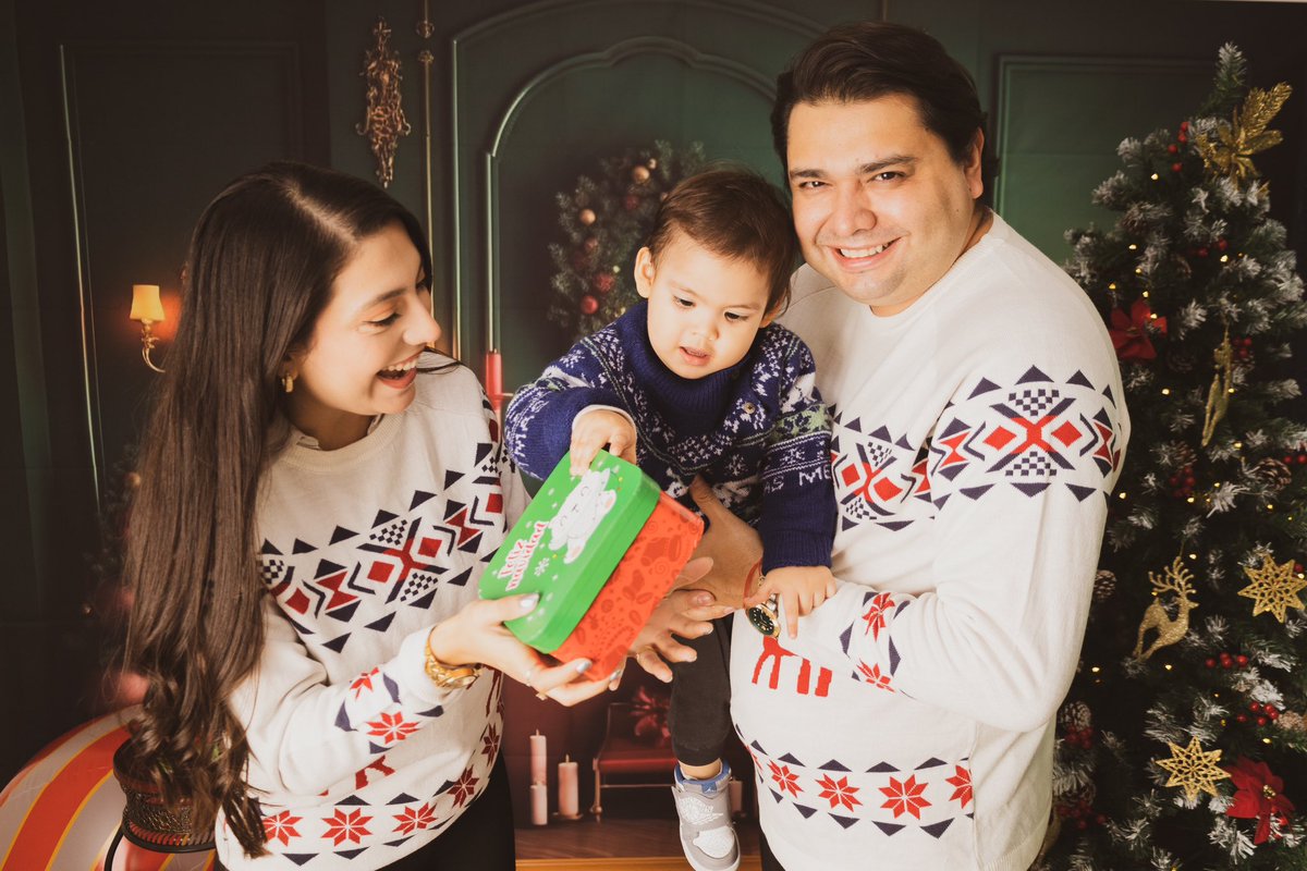 Gjoamd's tweet image. Happy Christmas 2K24  🎄🎊🫡