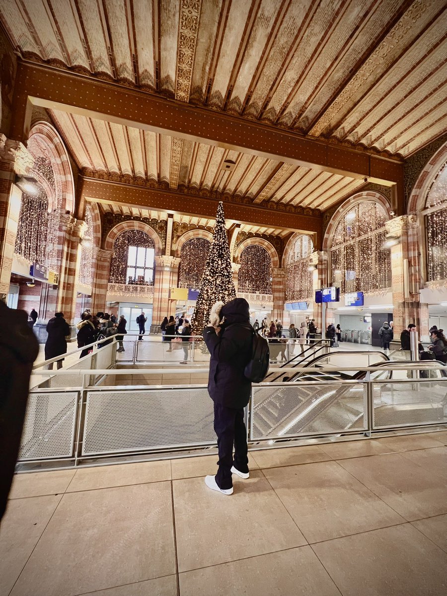 Gjoamd's tweet image. Amsterdam 🇳🇱  | Noche Buena 2K24 Ft. @karenaneet