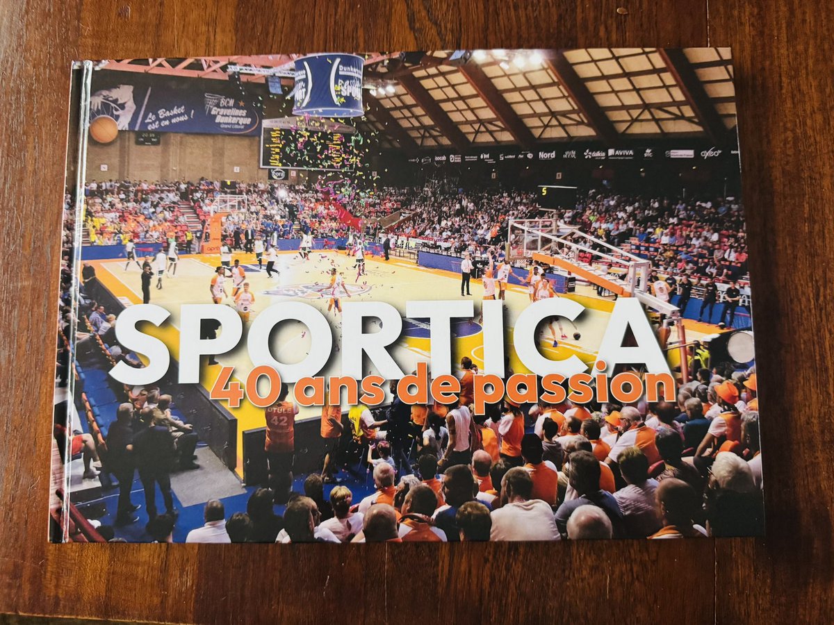 Un an déjà… 
Merci 🙏 aux équipes du <a href="/pharedk/">Le Phare Dunkerquois</a>  et de <a href="/Nordlitt/">Nord Littoral</a> pour avoir écrit ce très beau livre retraçant l’histoire de #Sportica 
Merci 🙏 à Ahmed Kara <a href="/auihid/">Ahmed Kara</a> et <a href="/gauthby/">Gauthier Byhet</a> 
Joyeux Noël 🎁 2024