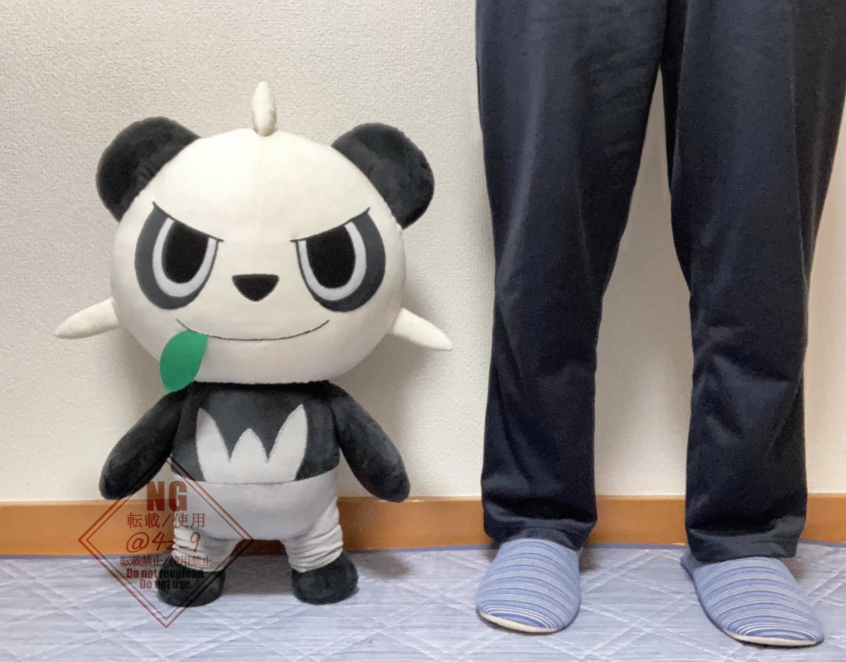 4z_9's tweet image. 等身大(約)60cmヤンチャム誕生🙌
ボア生地に苦戦し結局総手縫に…糸たくさん使った…腱鞘炎…
愛と夢と執念が詰まったデカもちヤンチャム(1kg)これは家賃発生する…
抱えると「デカ！」だけど引きで写真撮ると「こんなもんかな？」てなるから実物ヤンチャムは意外とデカい…→
#ポケモン手芸部